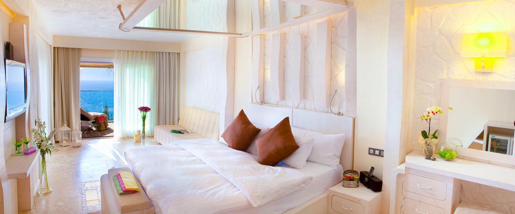 Peninsula Gardens Hotel - Adults Only Kas Room photo